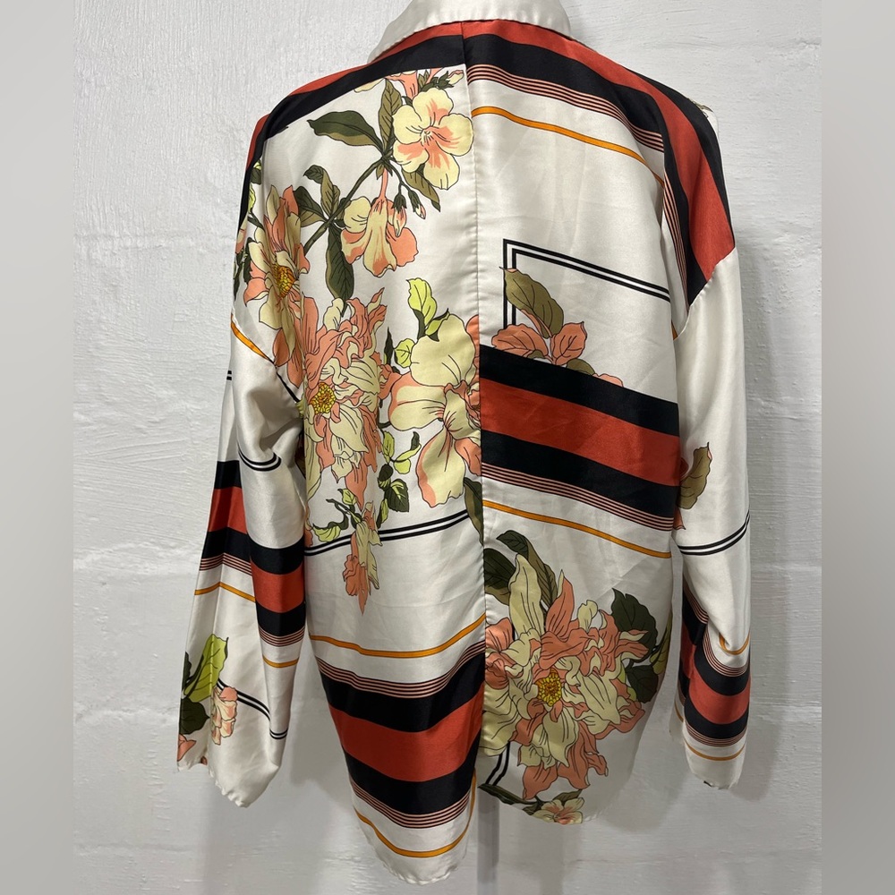 ZARA FLORAL BUTTON SHIRT (527) - Picture 9 of 12